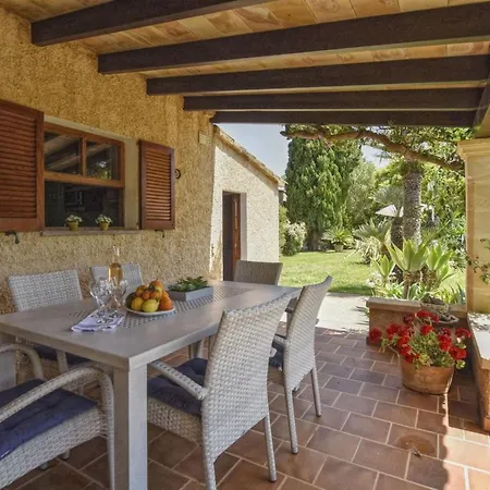 Haus Mit Schwimmbad Fuer 6 Personen 5 Min Vom Mee By Interhome Casa vacanze