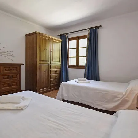 Casa vacanze Haus Mit Schwimmbad Fuer 6 Personen 5 Min Vom Mee By Interhome